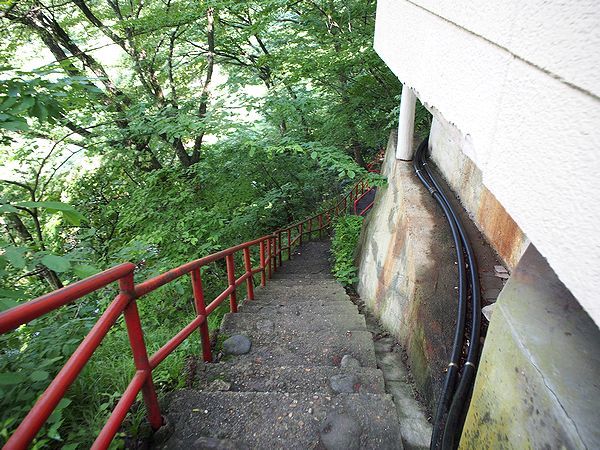 関山大滝への遊歩道