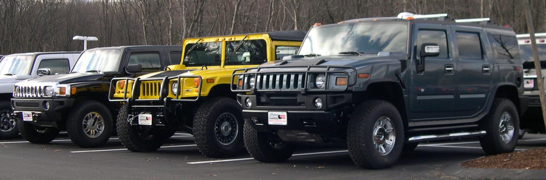2006_Hummer_H3_H1_and_H2.jpg