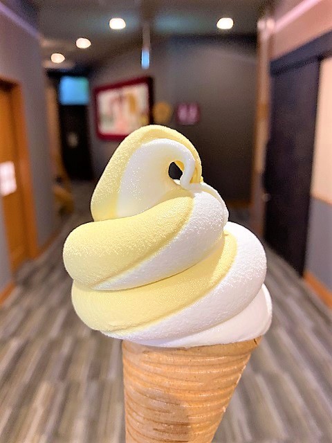 秋田温泉プラザ ソフトクリーム（安納芋ミックス）