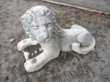JR前橋大島駅　砂場のライオン像