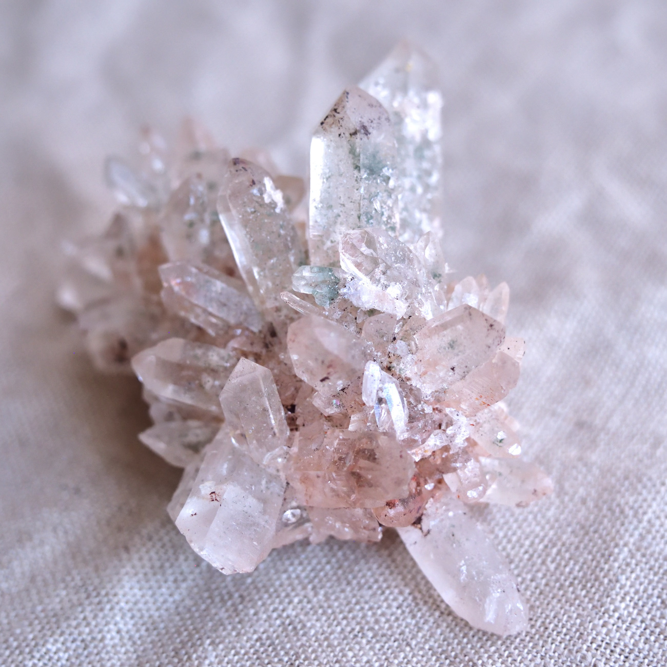 ヒマラヤ水晶クラスター656g　ピンク