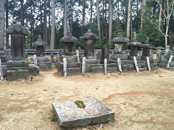 柳生家の墓