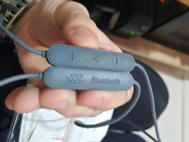 KZ_HD_Bluetooth_Upgrade_Cable_04.jpg