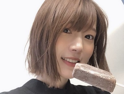 声優の内田真礼さん「アイス食べたい」→4日後の竹達彩奈さん「アイスまいにち食べたい」