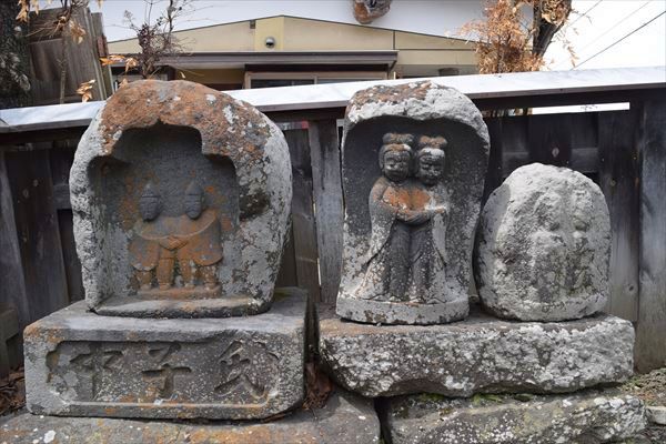 長野県茅野市の石造物(二) 双体道祖神 | 石仏探訪 ー高遠石工の作品